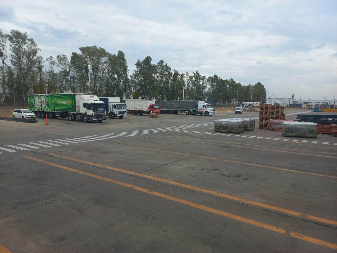 Nave Industrial / Deposito en alquiler en Tortuguitas