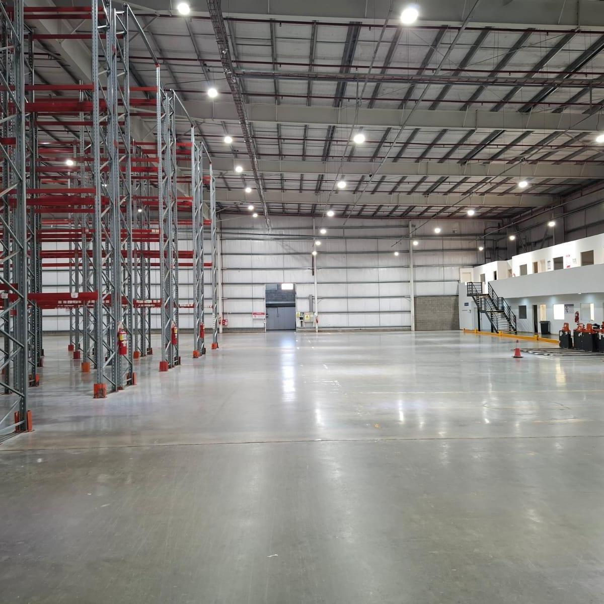 Foto de Nave Industrial / Deposito en alquiler en Tortuguitas, imagen 2