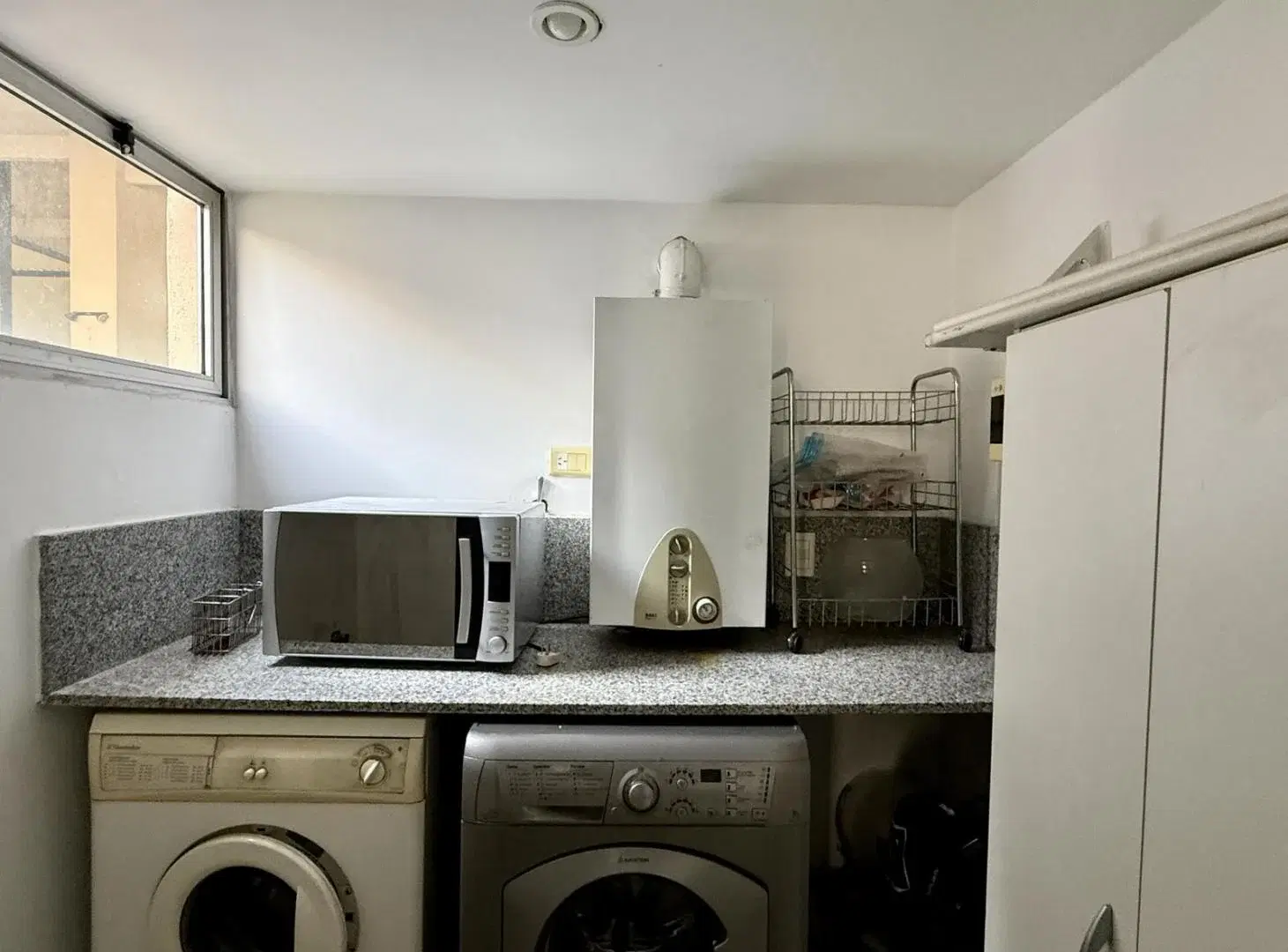Departamento loft en venta con 2 dormitorios y cocheras en Martinez 4