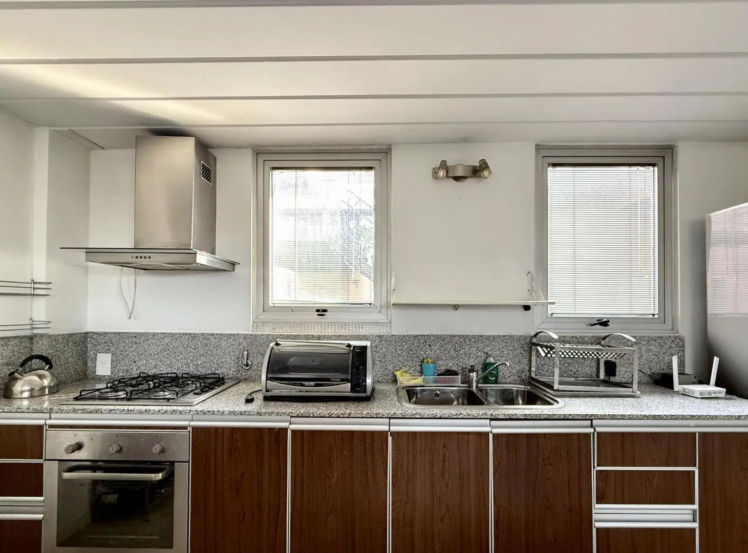 Departamento loft en venta con 2 dormitorios y cocheras en Martinez 5