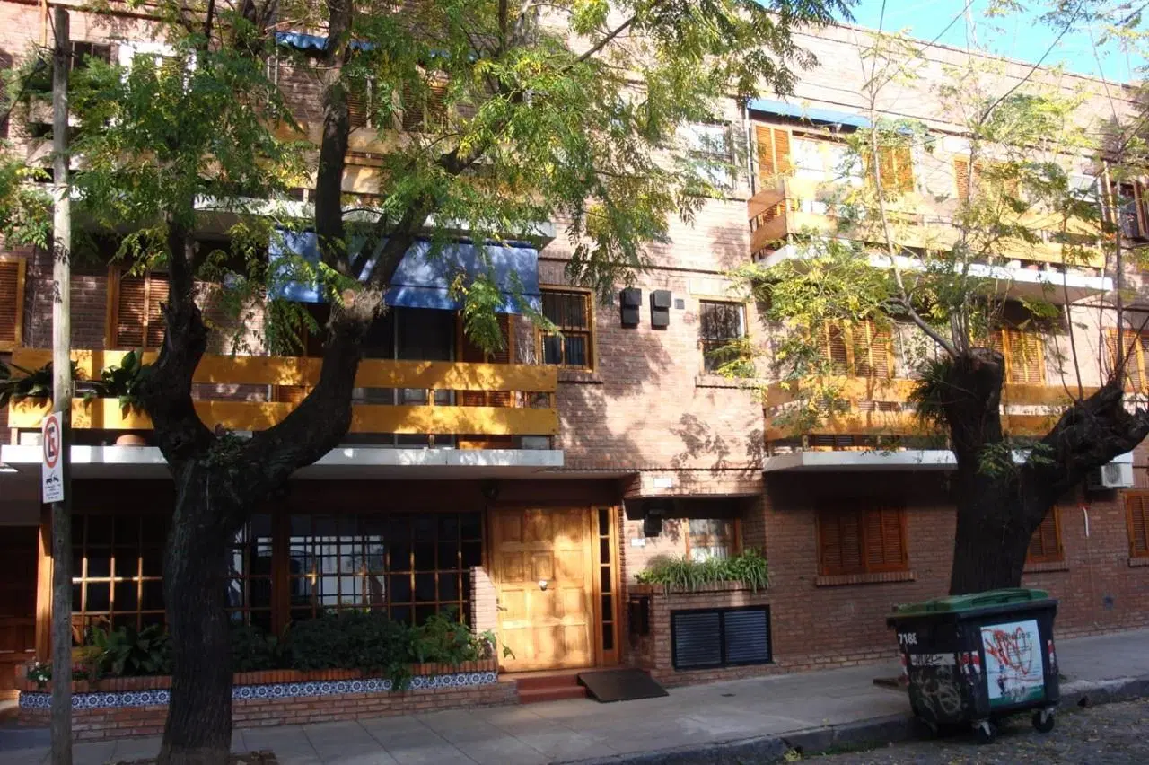Departamento 3 ambientes en venta en San Isidro Centro 2