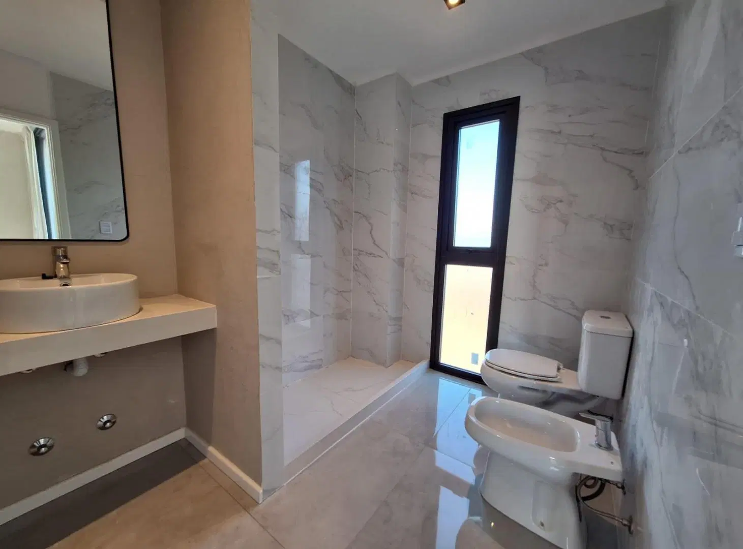 Casa en VENTA en barrio privado en Tigre 2