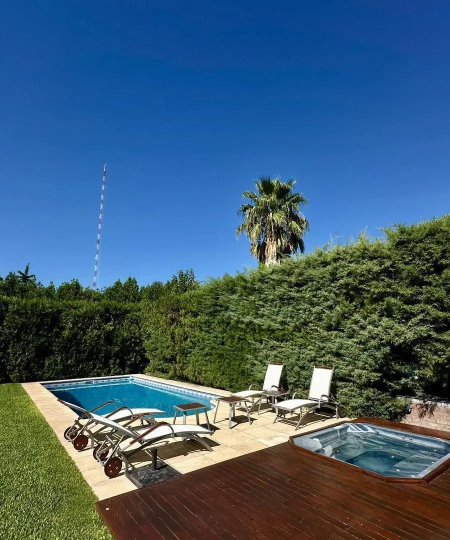Casa en venta en barrio cerrado La Lomada Pilar 2