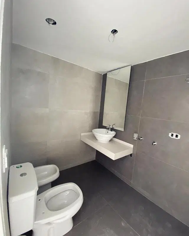 Departamento 3 ambientes en venta en España al 1000 . TIGREVISTA ESPAÑA 5