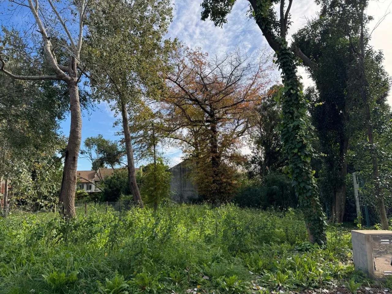 Lote en Pequeño Barrio Cerrado 4