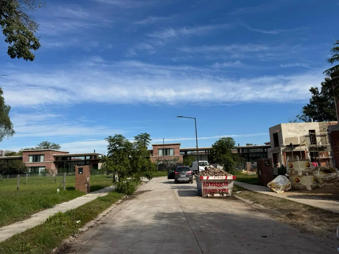 Lote en Pequeño Barrio Cerrado 3