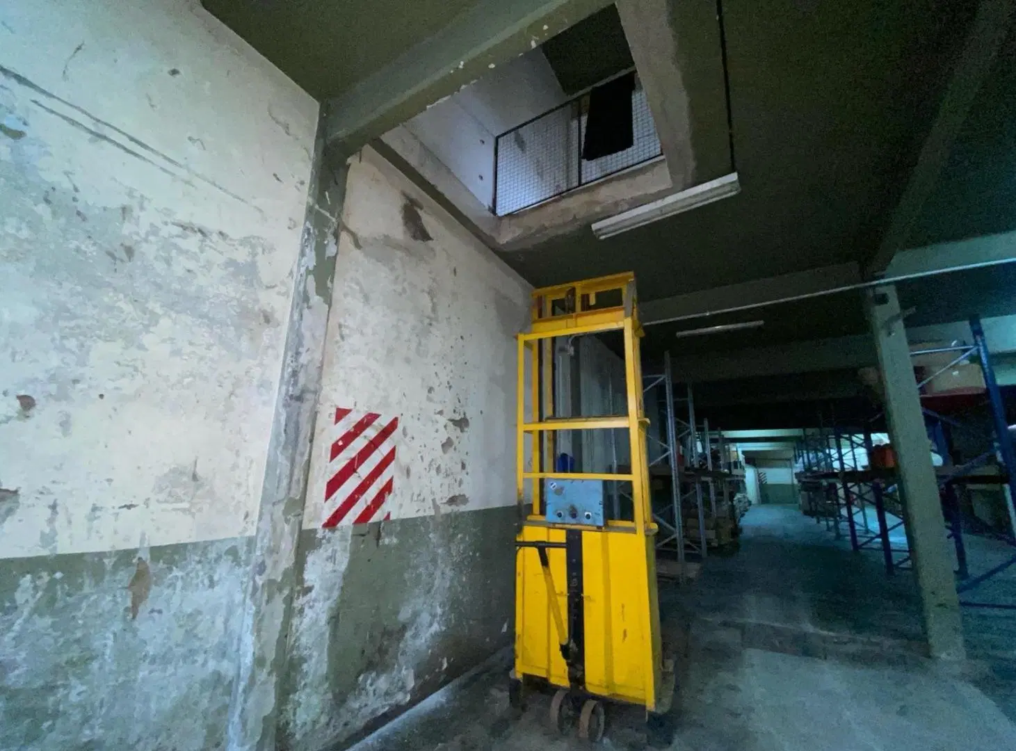 Deposito en Lamadrid al 1800 - Villa Ballester 2
