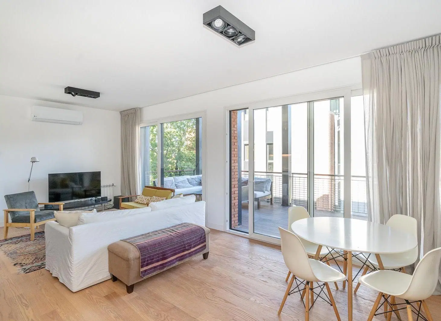 Departamento 2 ambientes en VENTA en San Isidro 5