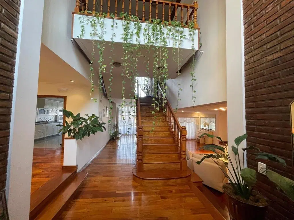 Casa 5 Ambientes en Venta en Barrio Alemán - Martínez 2