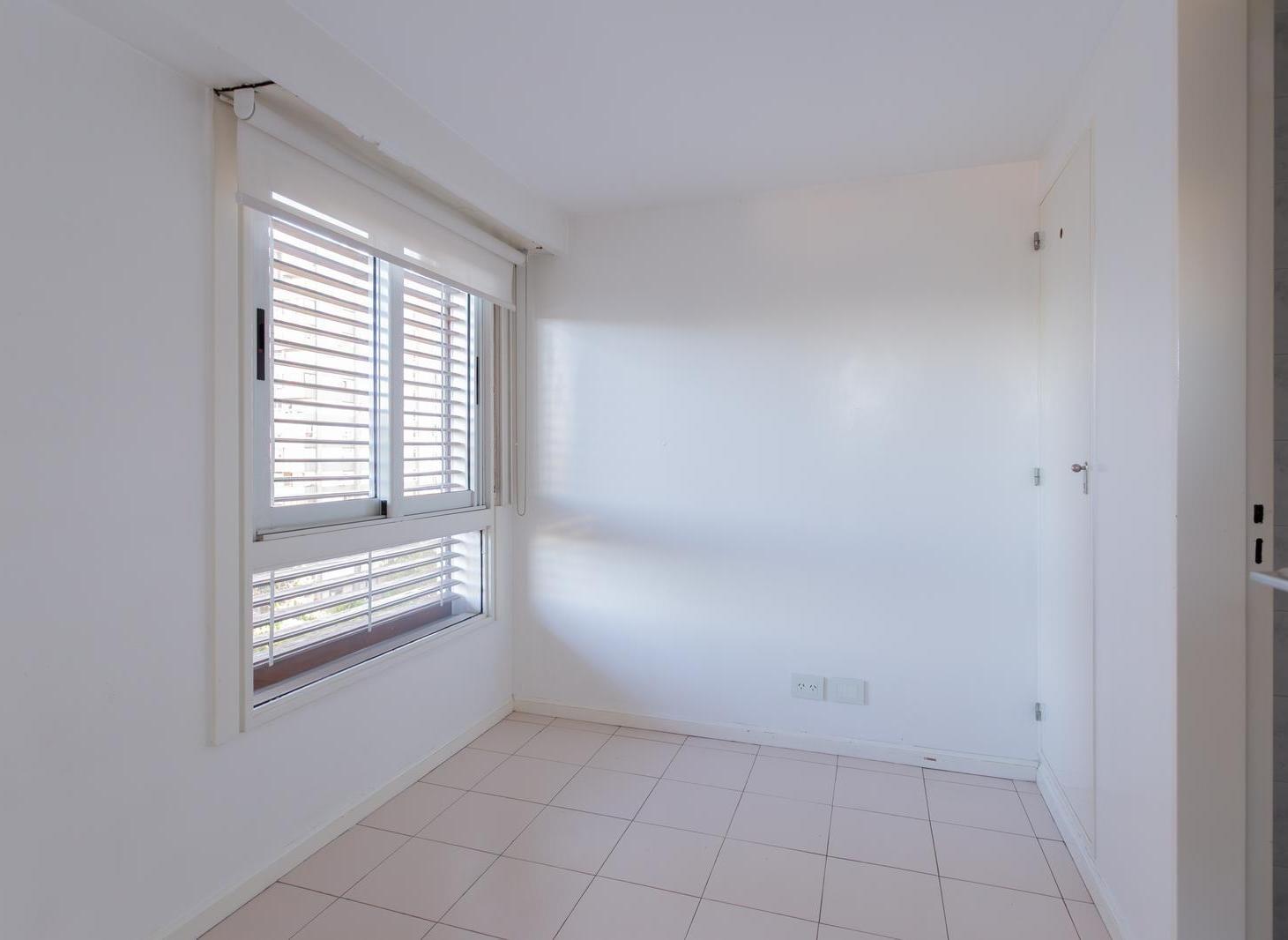 Foto de Departamento en venta 3 dormitorios y dependencia San Isidro con, imagen 3