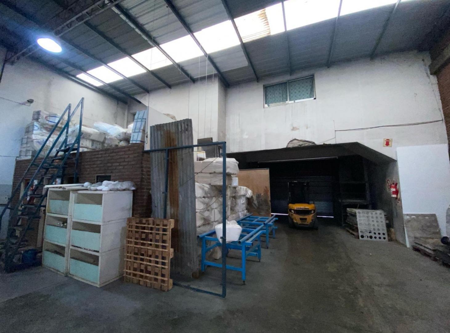 Foto de Depósito en Zona Industrial - Tres de Febrero, imagen 1