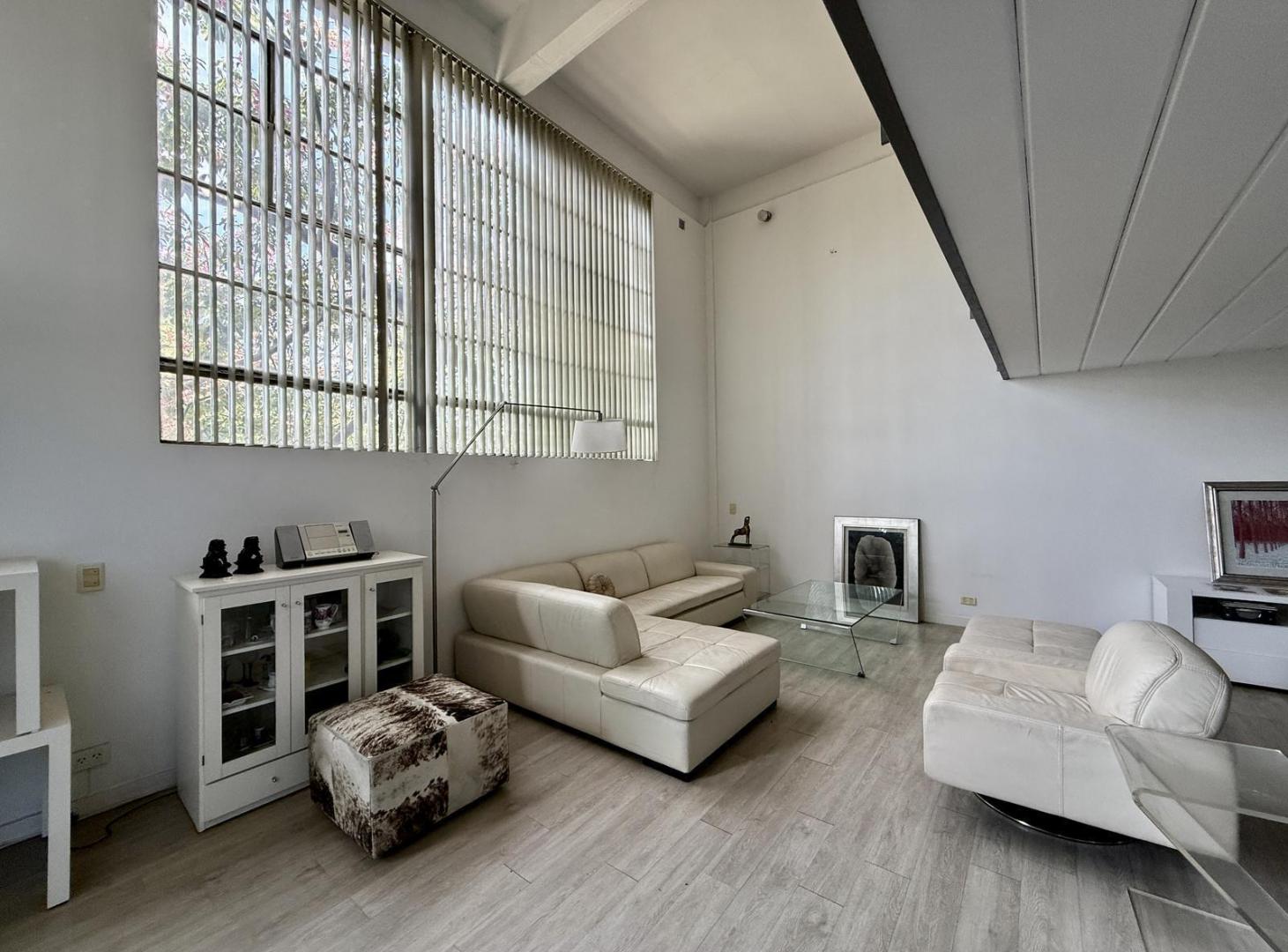 Foto de Departamento en venta martinez 2 dormitorios con cochera apto crédito, imagen 3