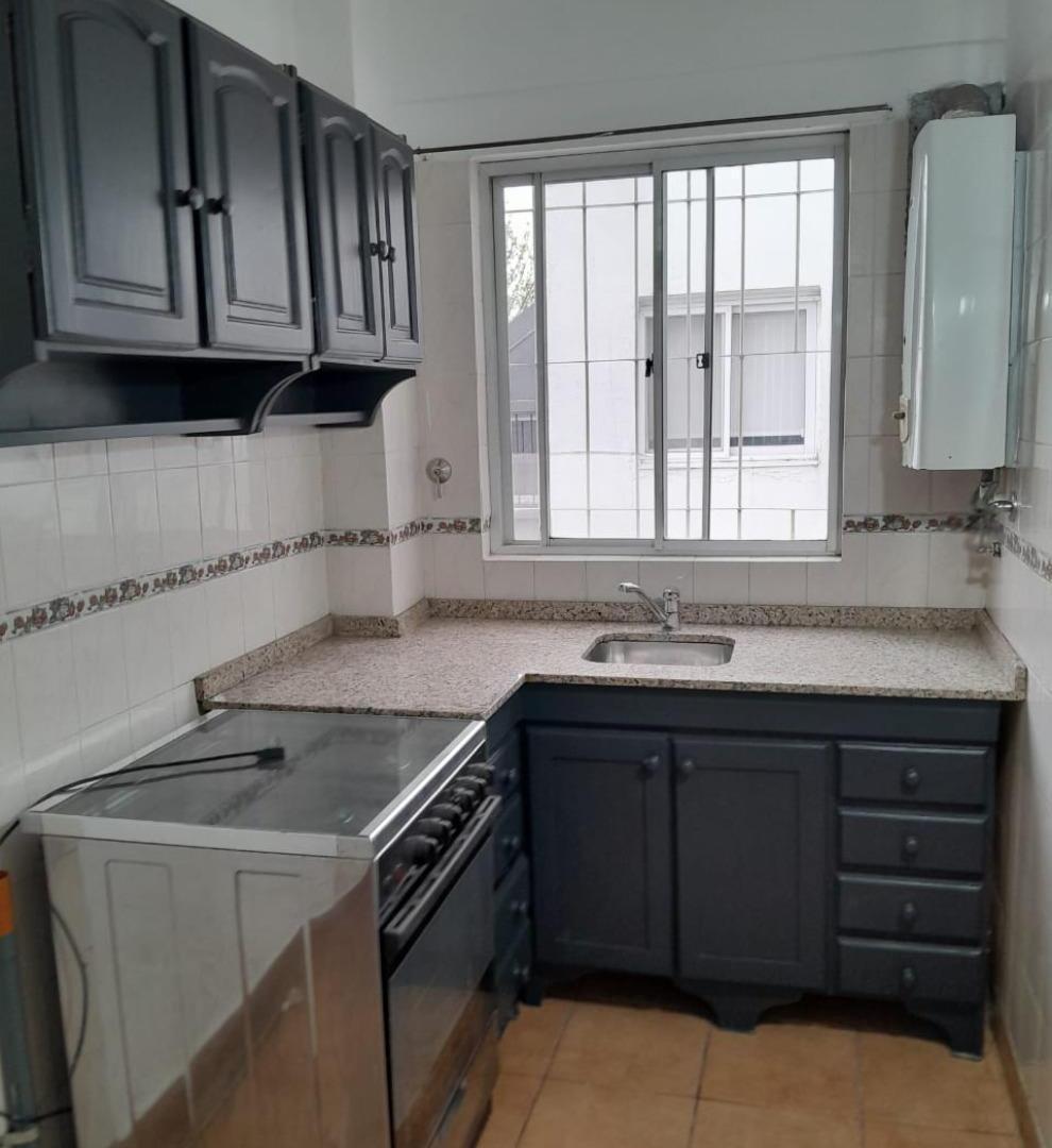 Foto de Agradable monoambiente - 2do piso por escalera, imagen 5