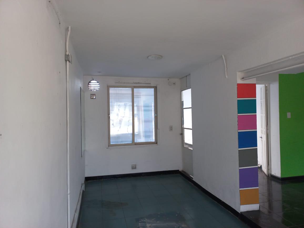 Foto de CASA EN ZONA COMERCIAL, imagen 2