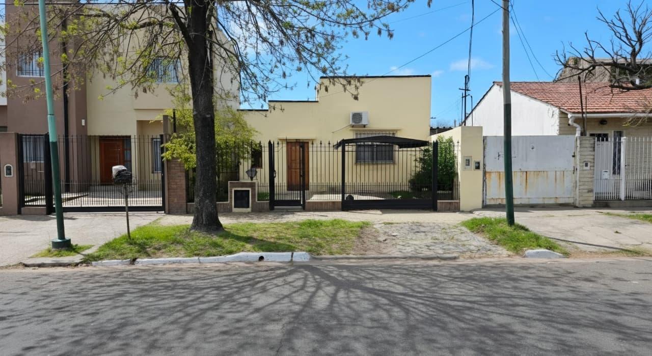 Foto de Casa en J. M. Fernandez al 1000, Temperley Oeste, imagen 2