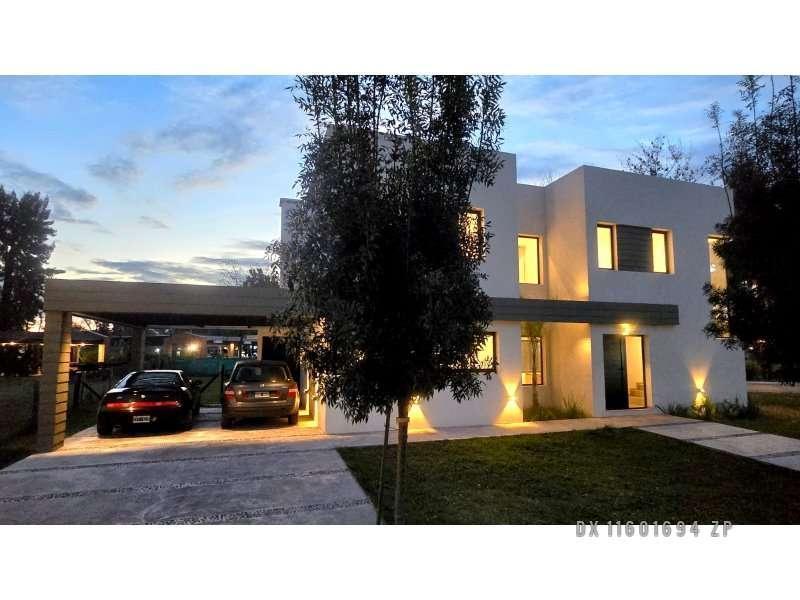Pilar - Casa Venta USD 215.000