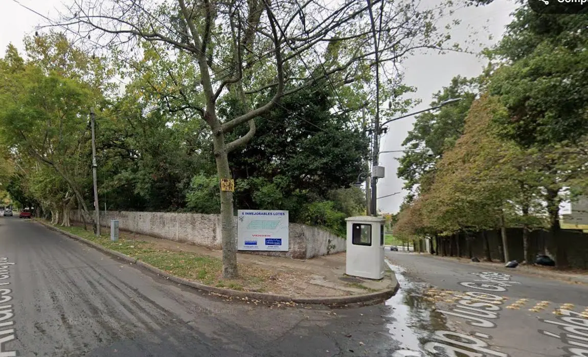Terreno en venta en La Lucila 3