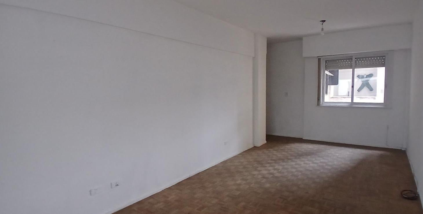 Foto de Departamento en venta – Amplio monoambiente en Avenida de Mayo al 800, imagen 1