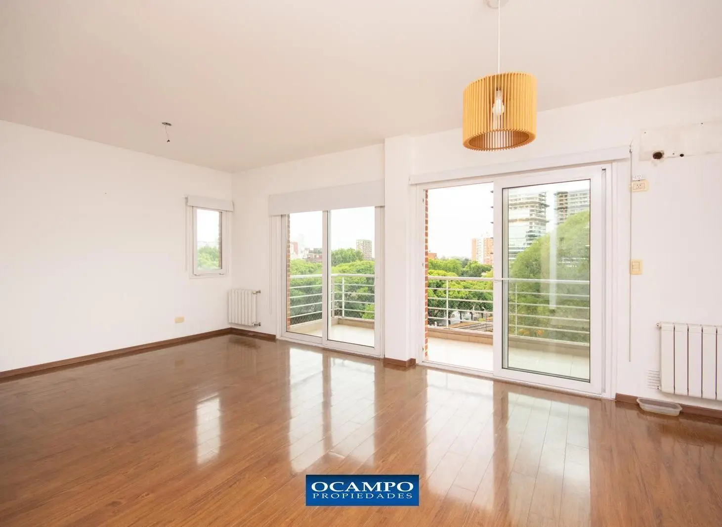 Venta de departamento 3 ambientes con cochera y vistas abiertas en Cañitas 8