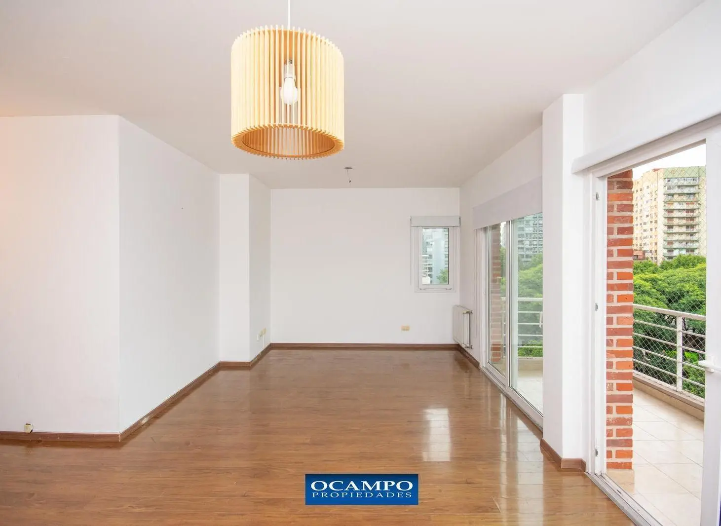 Venta de departamento 3 ambientes con cochera y vistas abiertas en Cañitas 4