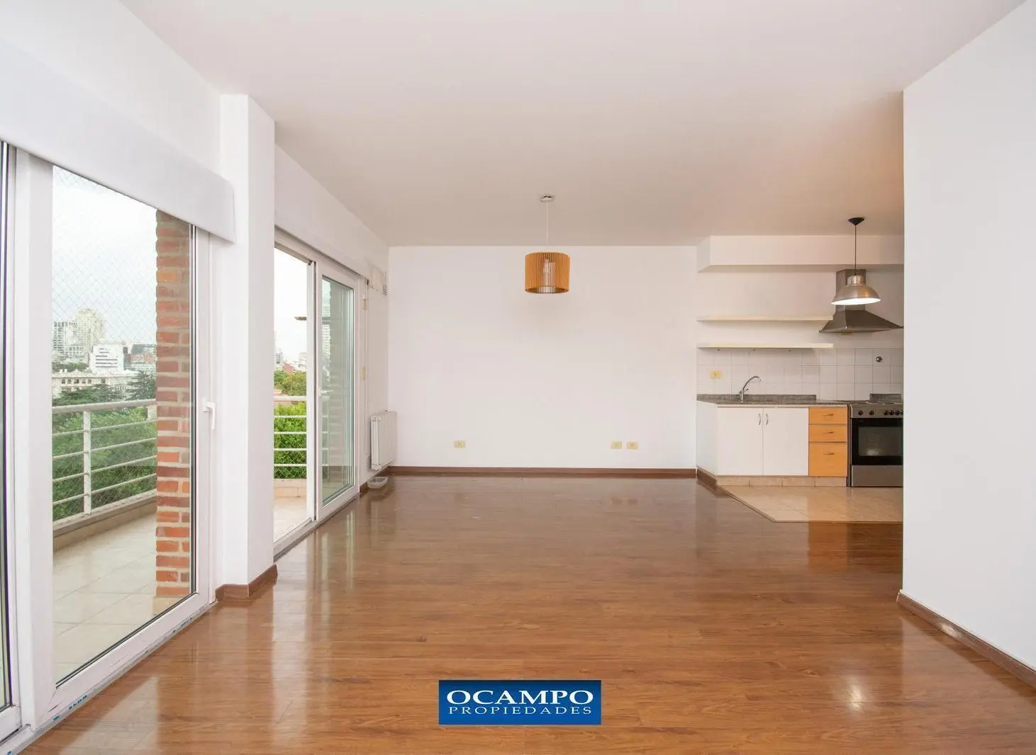 Venta de departamento 3 ambientes con cochera y vistas abiertas en Cañitas 2