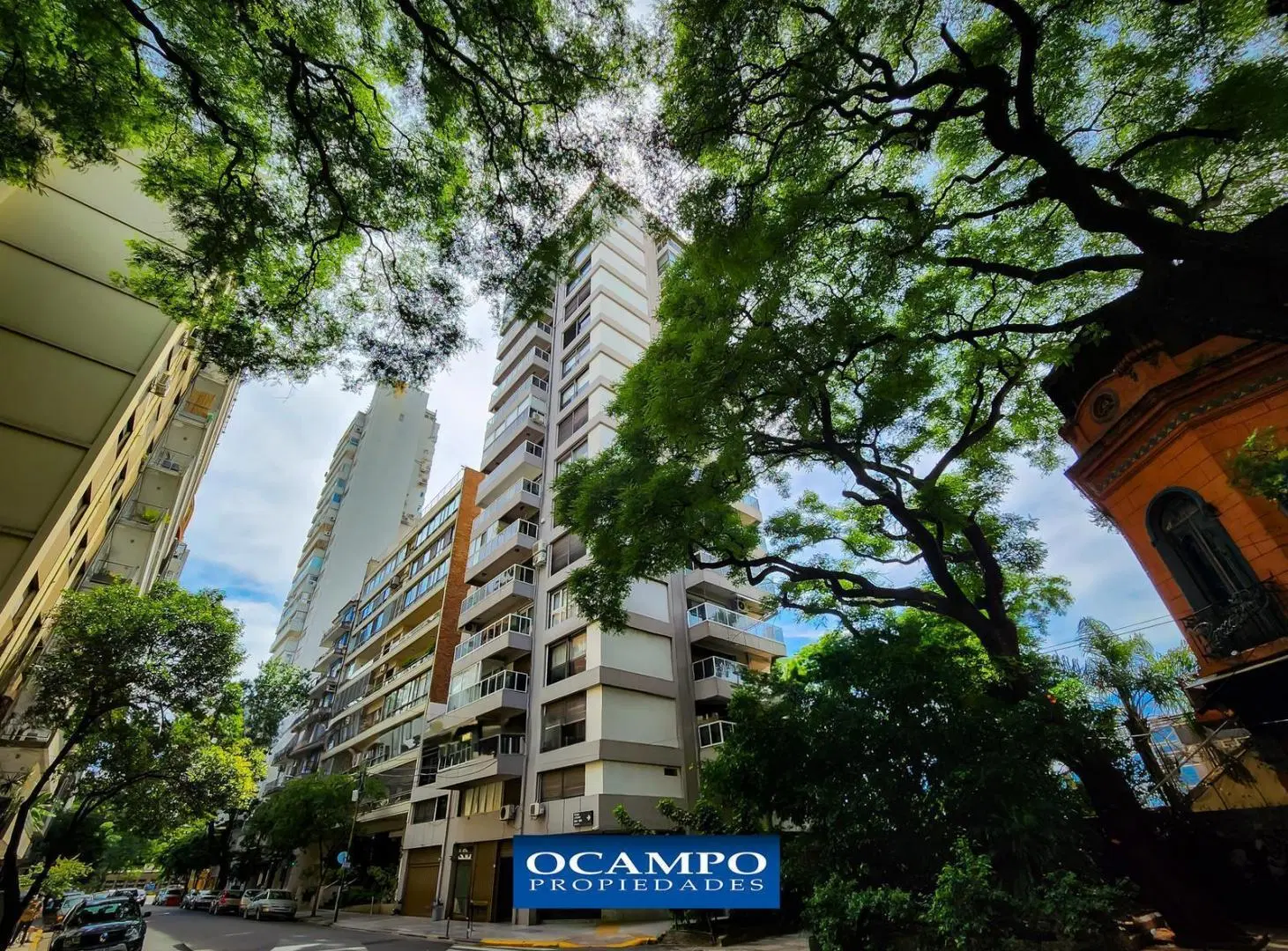 Venta de Piso Alto con Vista al Polo, Cochera y Balcón en Las Cañitas 3