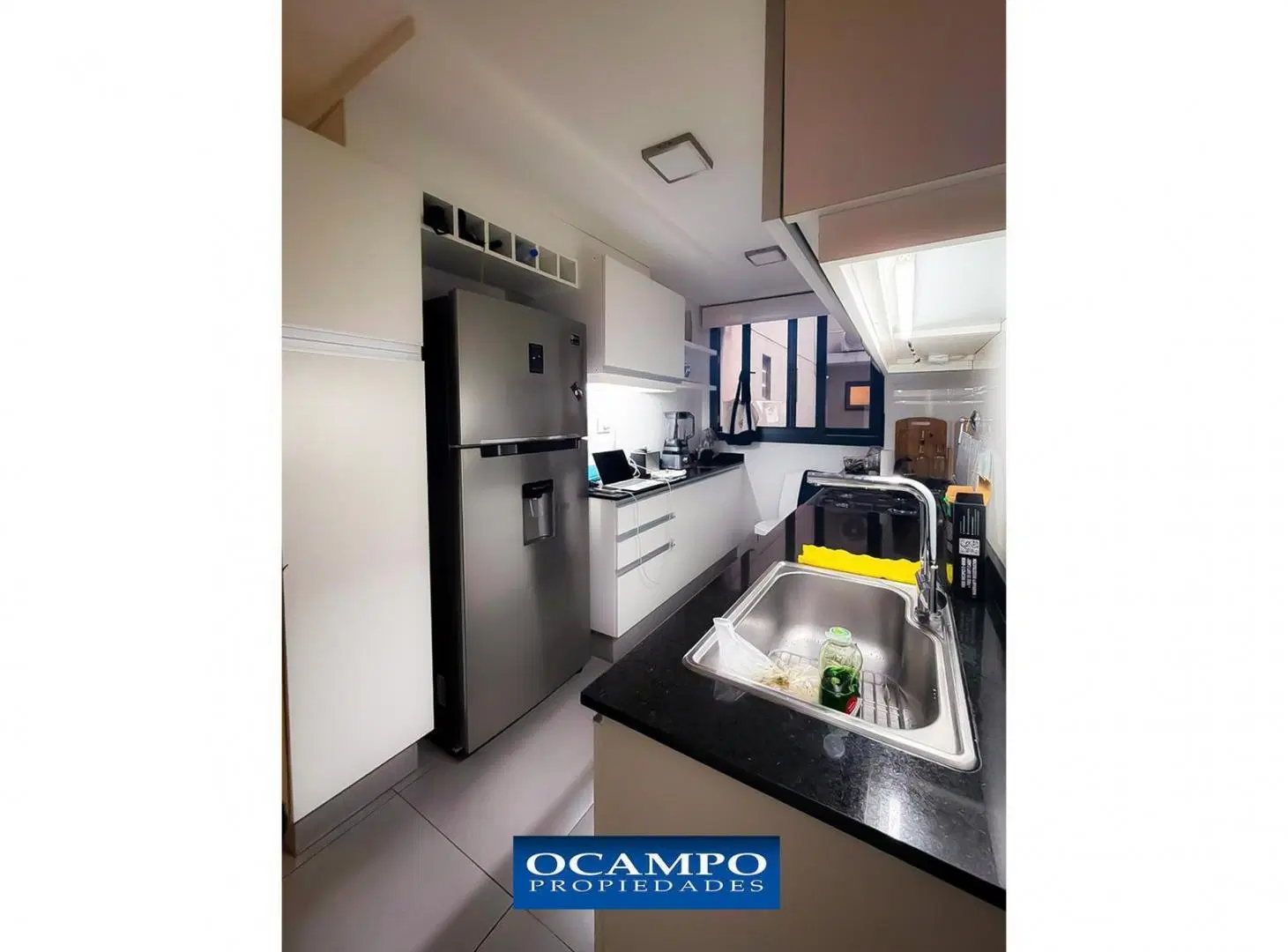 Departamento en Venta al Frente de 3 ambientes con cochera en Palermo 4