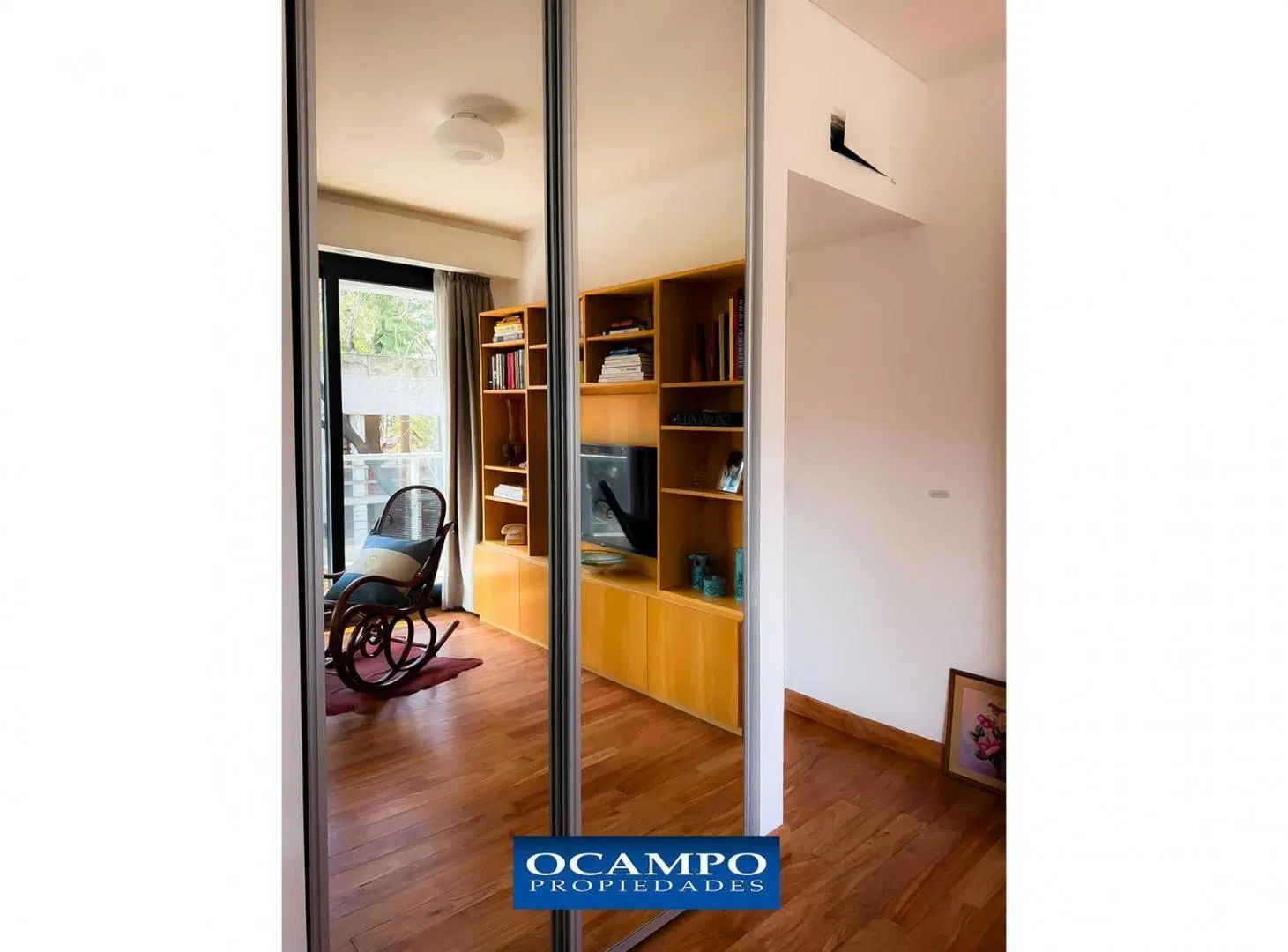 Departamento en Venta al Frente de 3 ambientes con cochera en Palermo 3