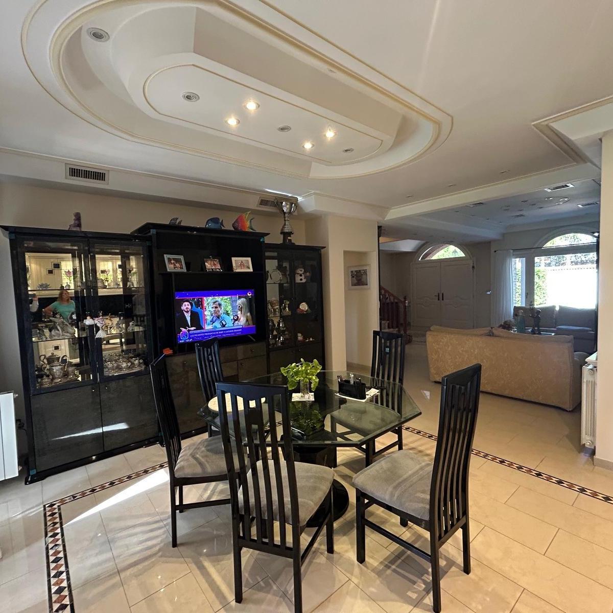 La Mejor Residencia en Venta de Villa Ballester, Gran Calidad de Construccion 4