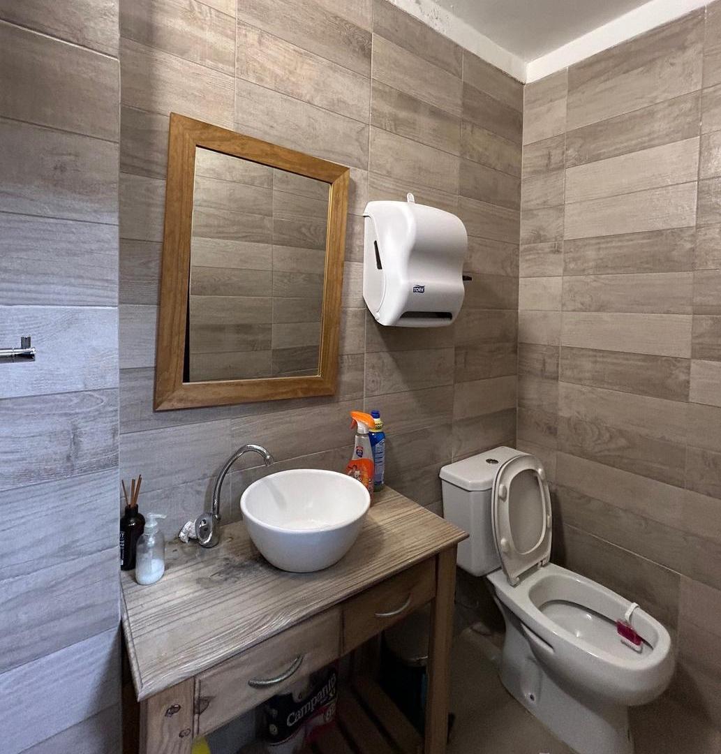 Foto de En venta con renta, Victoria, muy buen galpon-deposito con oficinas, imagen 5