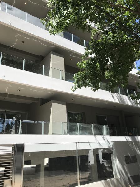 En venta, excelente piso de 2 dormitorios con balcon terraza y parrilla, cochera