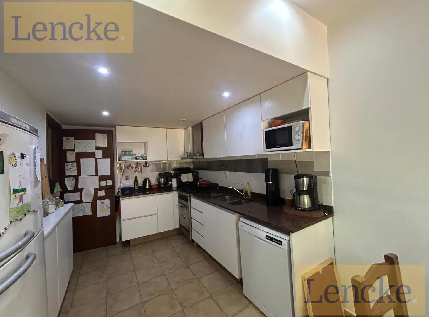 Olivos, en venta, casa reciclada íntegramente, 3 dormitorios, jardín con pileta 3