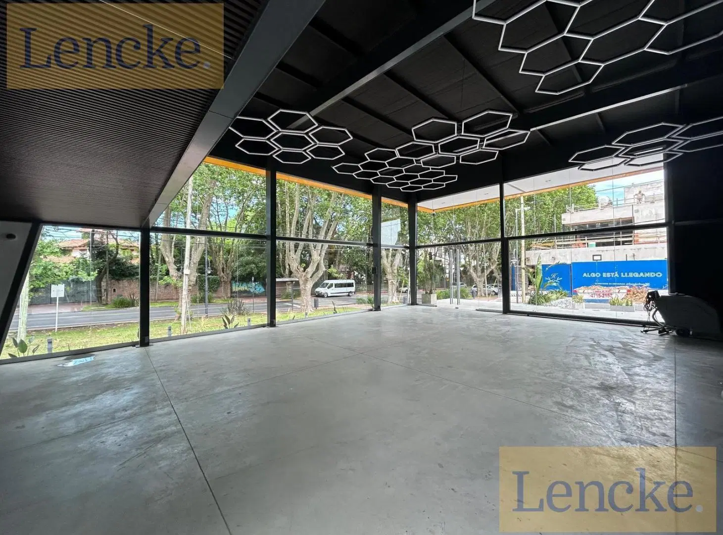 Excelente local a estrenar en esquina, venta, unico en la zona de Punta Chica 3
