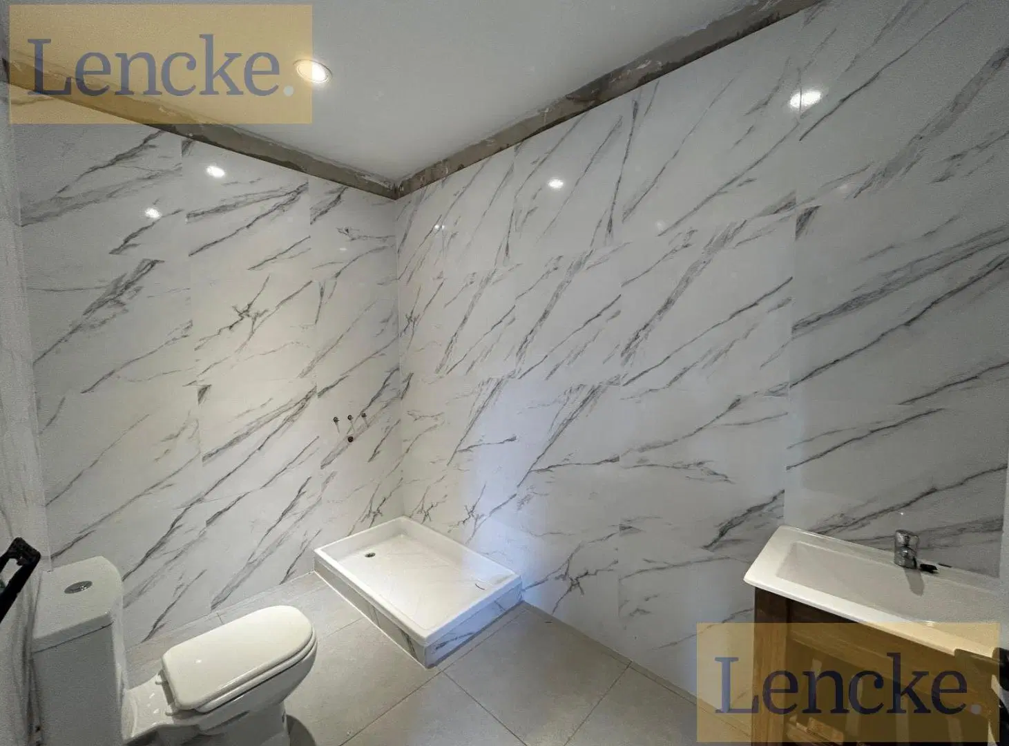 Excelente local a estrenar en esquina, venta, unico en la zona de Punta Chica 5