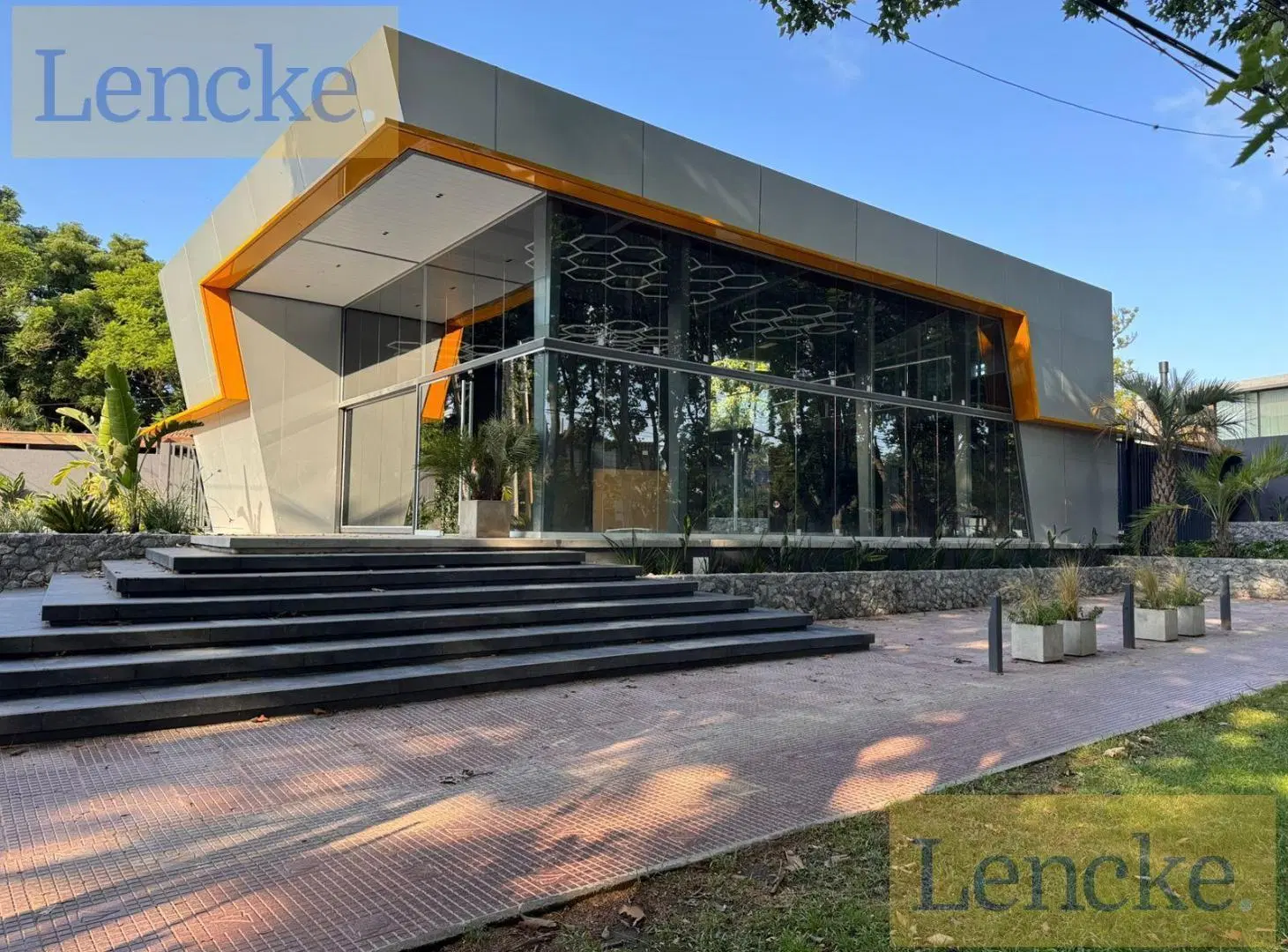 Excelente local a estrenar en esquina, venta, unico en la zona de Punta Chica 2