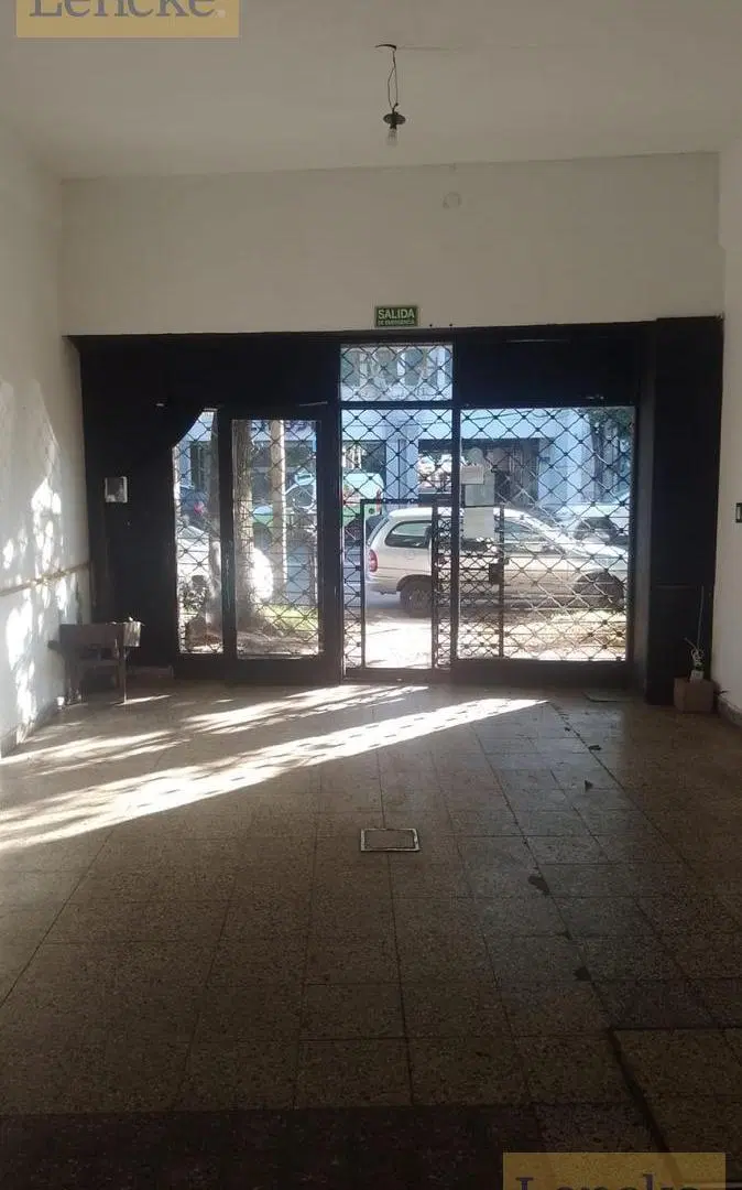 Olivos, Avenida Uzal casi Paraná, local en alquiler apto todo destino, ideal gastonomia 1