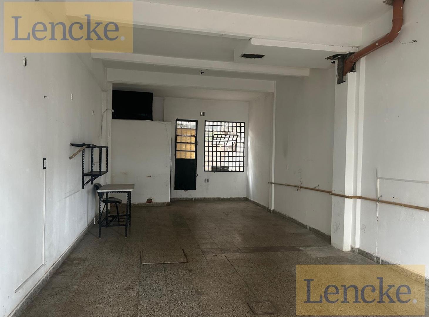 Olivos, Avenida Uzal casi Paraná, local en alquiler apto todo destino, ideal gastonomia