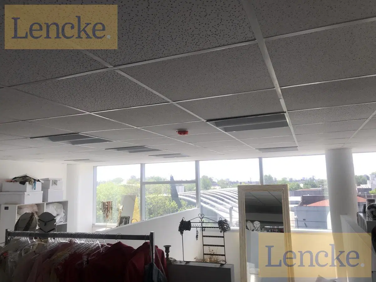 Lencke Vende - Excelente oficina c/4 cocheras, se recibe bien en parte de pago 2