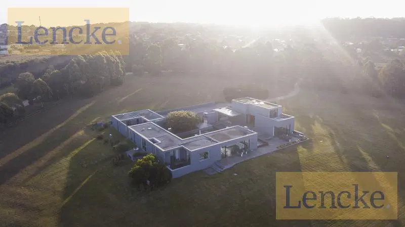 Lencke Vende - Estupenda casa en Villalagos 3