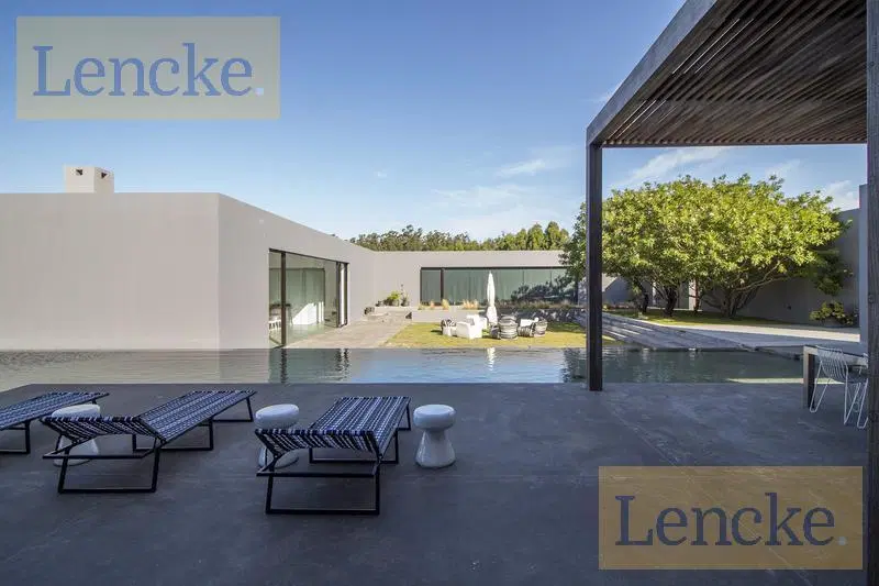 Lencke Vende - Estupenda casa en Villalagos 4