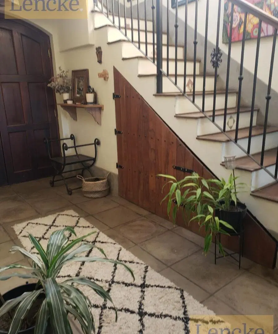 Casa a la laguna con vistas unicas, 4 dormitorios, pileta, gran parque 5