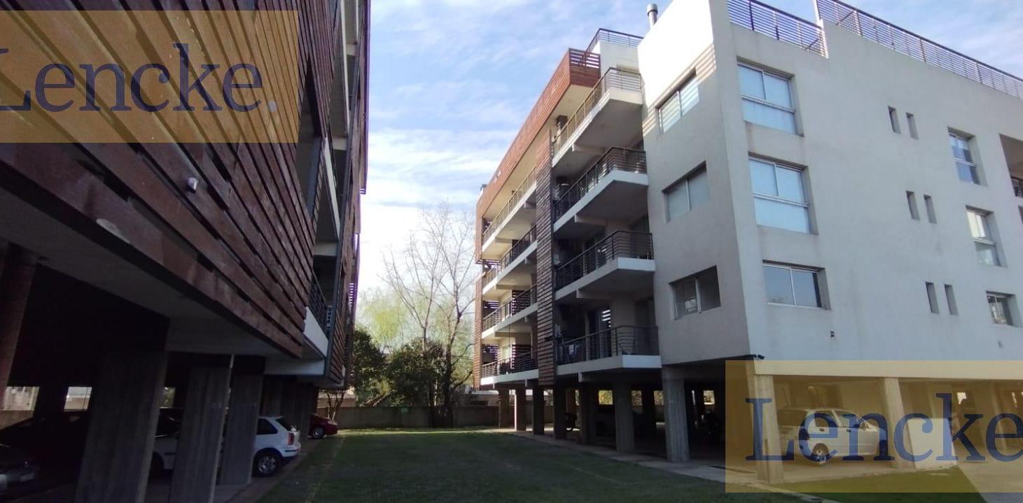 Departamento 2 Ambientes con cochera y parrilla en venta en Tigre, edificio c/ pileta y sum