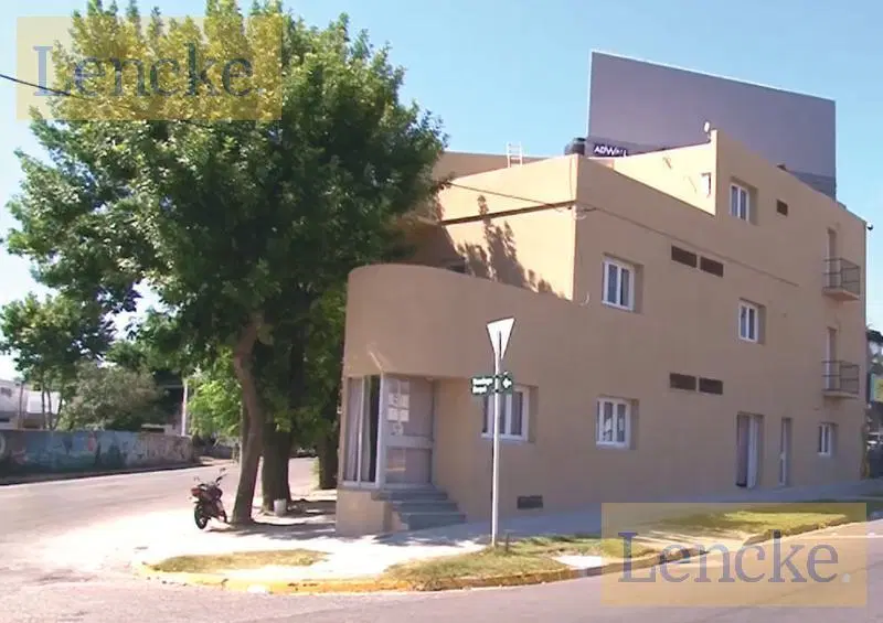 Lencke vende - excelente edificio Comercial en Colonia del Sacramento 5