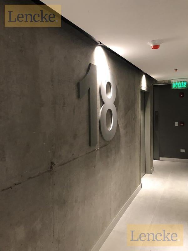 Lencke vende - excelente Oficina como a estrenar, increíbles vistas