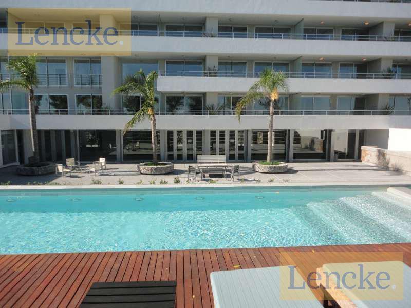 Excelente departamento vista al rio en Colonia, con renta en dolares