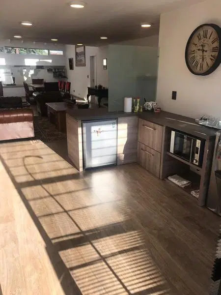 En venta con renta, excelente oficina en Libertador y Martin Coronado con 2 cocheras 8