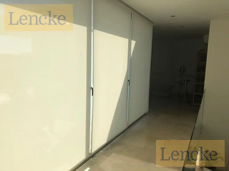 Excelente casa moderna en Albanueva, como nueva, gran calidad, pileta, amarra frente al rio 2