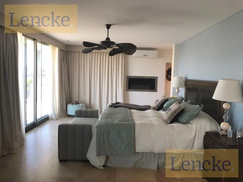 Excelente casa moderna en Albanueva, como nueva, gran calidad, pileta, amarra frente al rio 3
