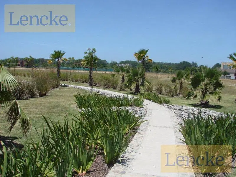 Excelente lote al rio en cul de sac en Albanueva, con amarra, muy buena vista, venta 4