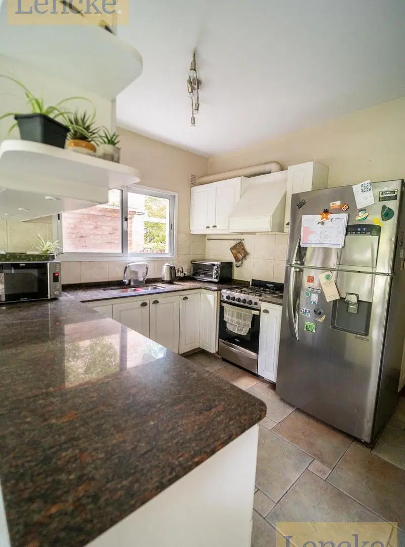 Lindisima casa en Barrio Cerrado La Escondida en venta, 4 dormitorios, pileta 8